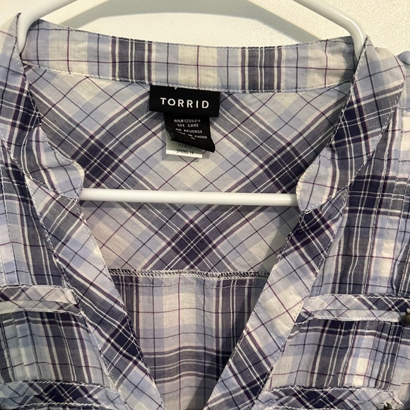 Torrid Top - Picture 2 of 3